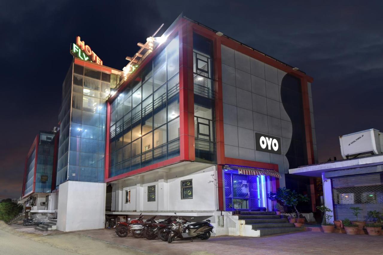 Townhouse Hotel Fly View ชัยปุระ ภายนอก รูปภาพ