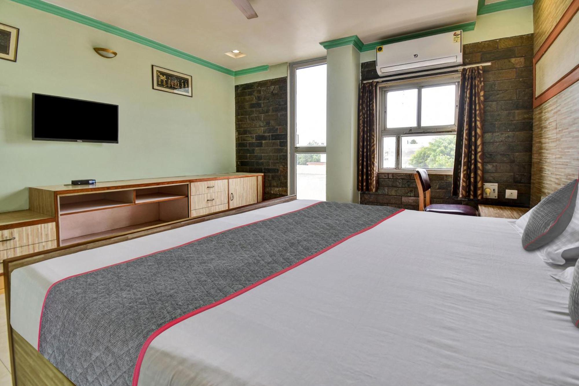 Townhouse Hotel Fly View ชัยปุระ ภายนอก รูปภาพ