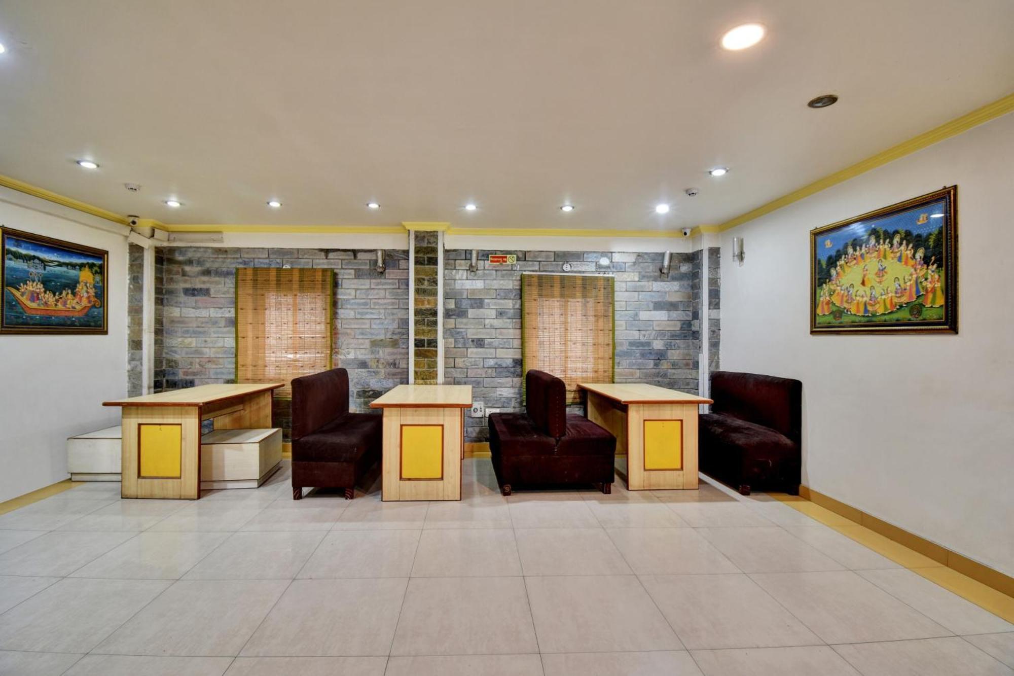 Townhouse Hotel Fly View ชัยปุระ ภายนอก รูปภาพ