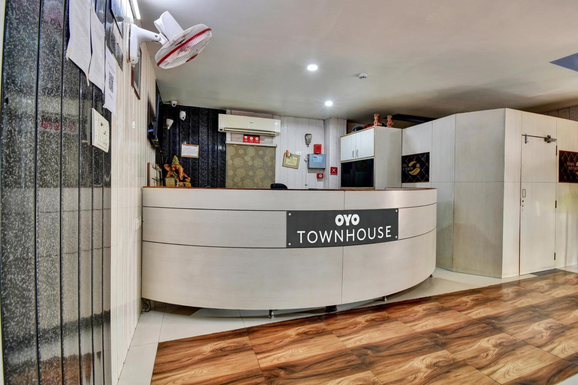 Townhouse Hotel Fly View ชัยปุระ ภายนอก รูปภาพ