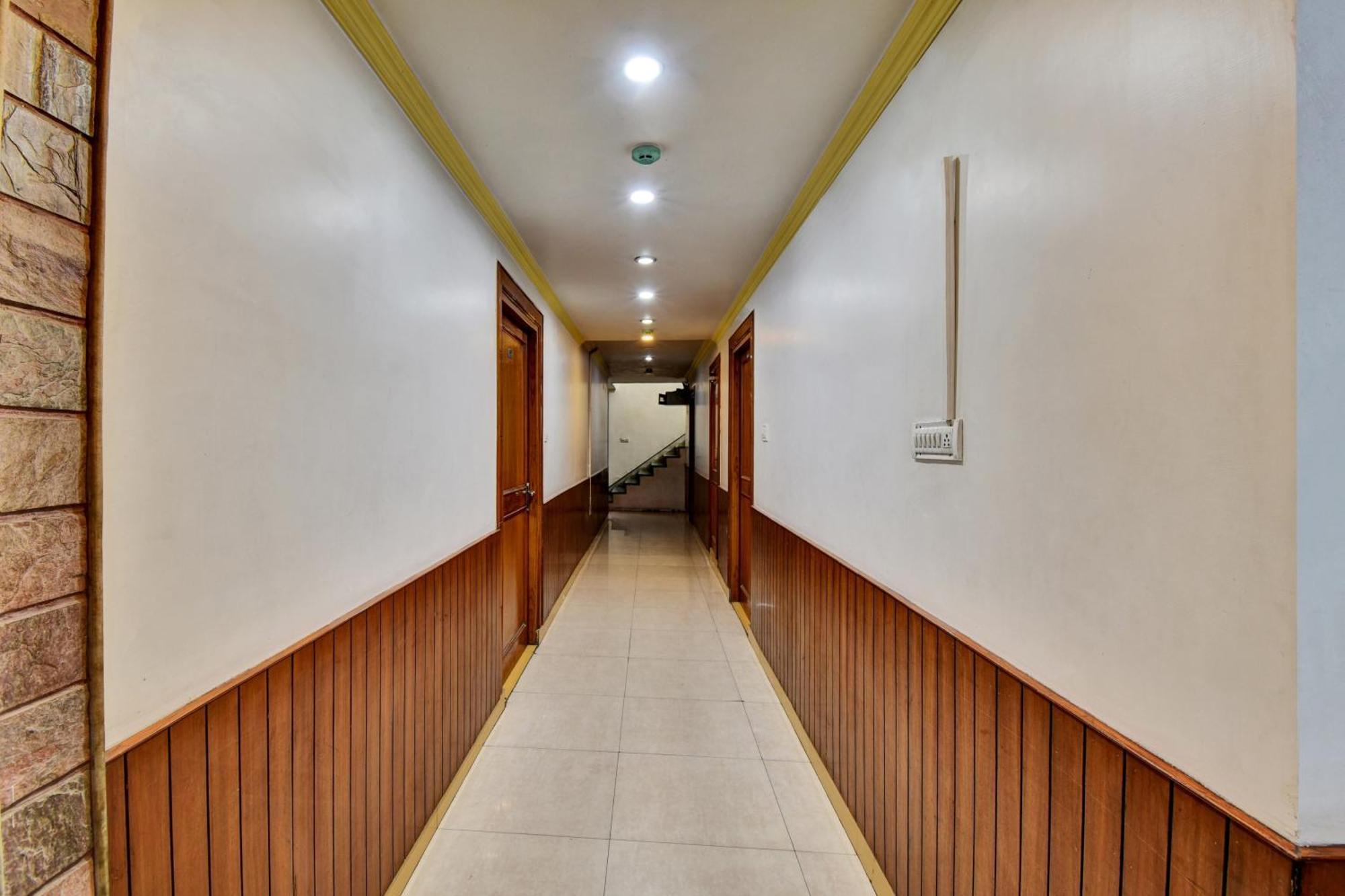 Townhouse Hotel Fly View ชัยปุระ ภายนอก รูปภาพ