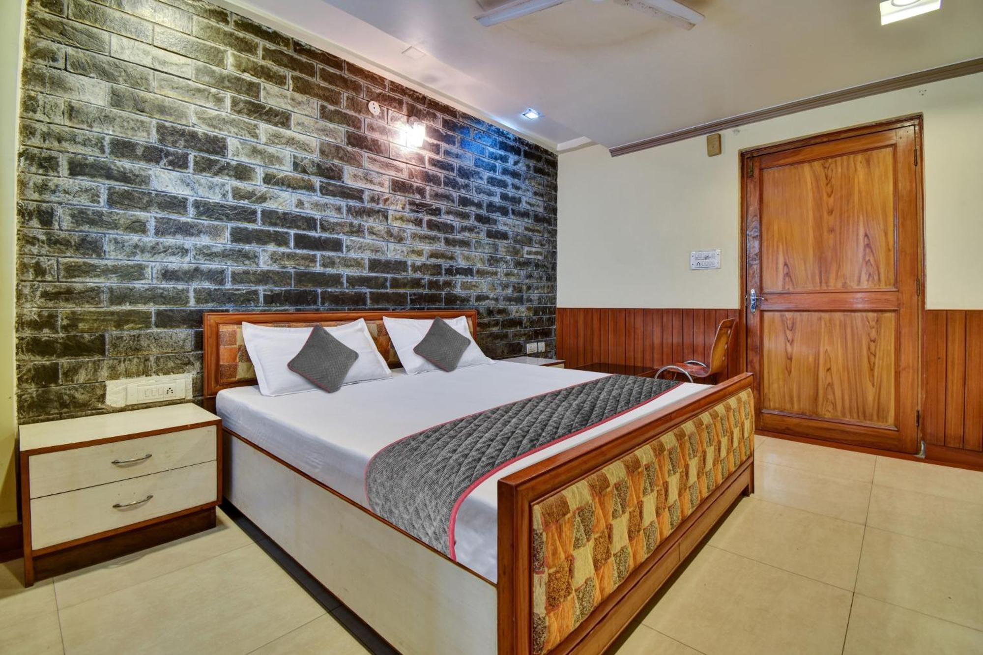 Townhouse Hotel Fly View ชัยปุระ ภายนอก รูปภาพ